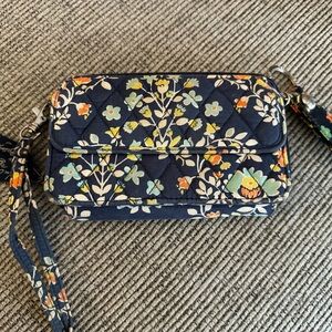 Vera Bradley wallet with phone holder